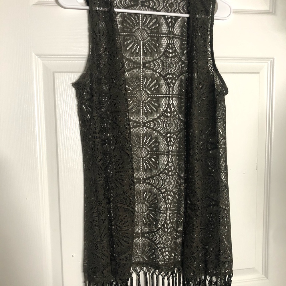 Maurices Olive Green Sleeveless Lace Kimono